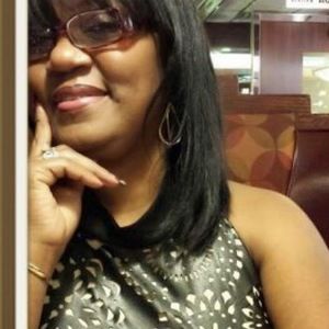 Meet your Posher, Desiree